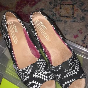 Gently used Toms wedges.